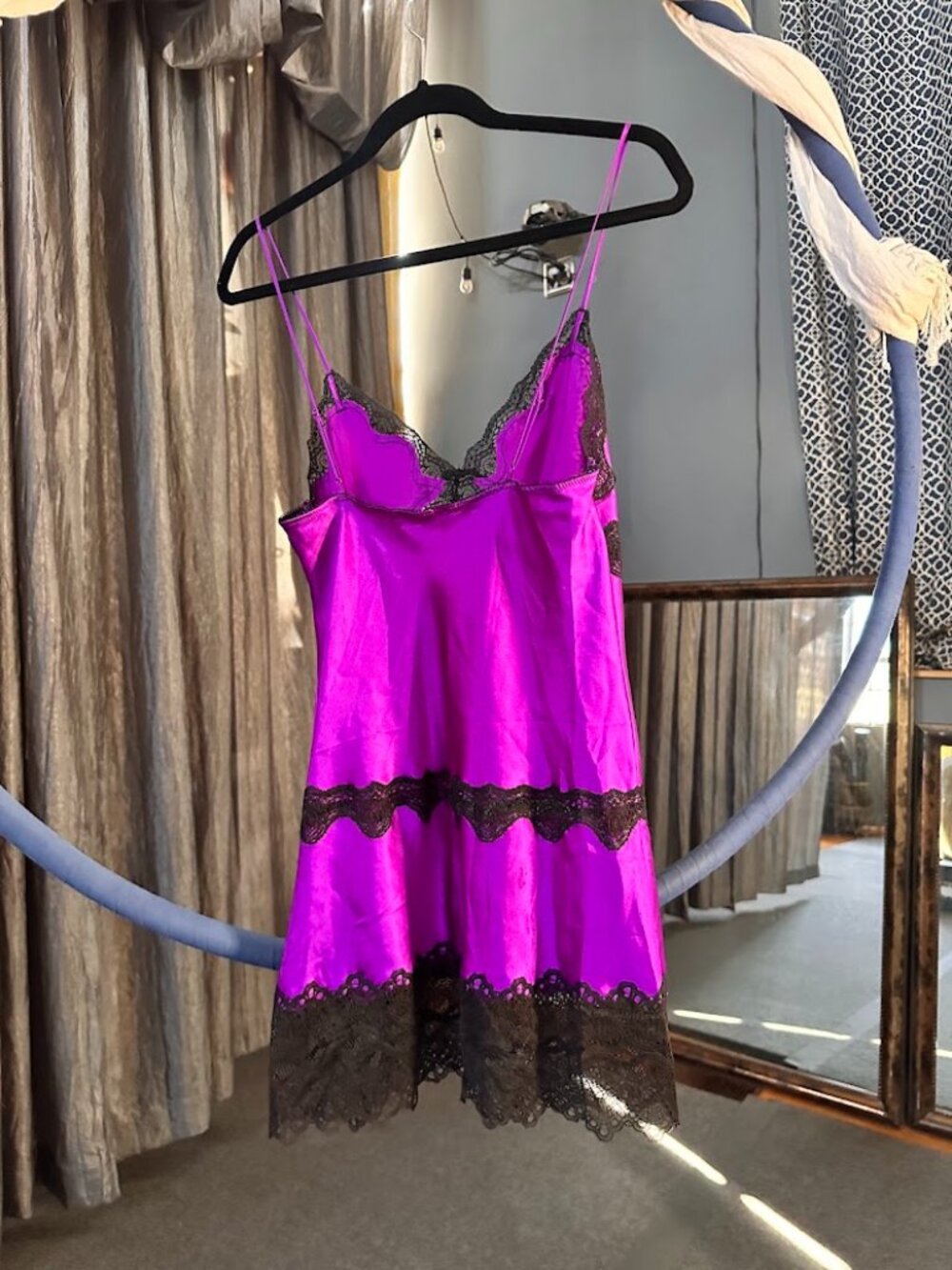 Victoria’s Secret Magenta Satin Black Lace Negligee Top Small